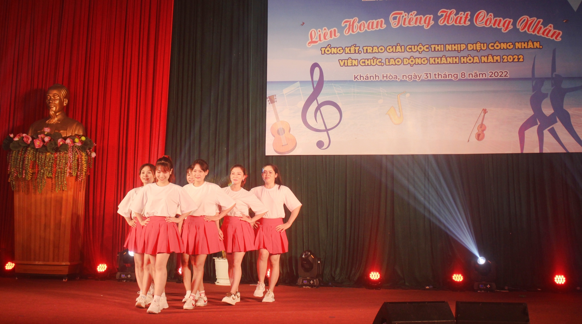 233 video clip tham gia Cuộc thi “Nhịp điệu CNVCLĐ Khánh Hòa năm 2022