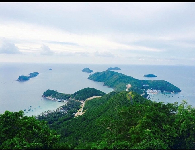 Công nhân trạm hải đăng đón Tết độc lập (2/9)