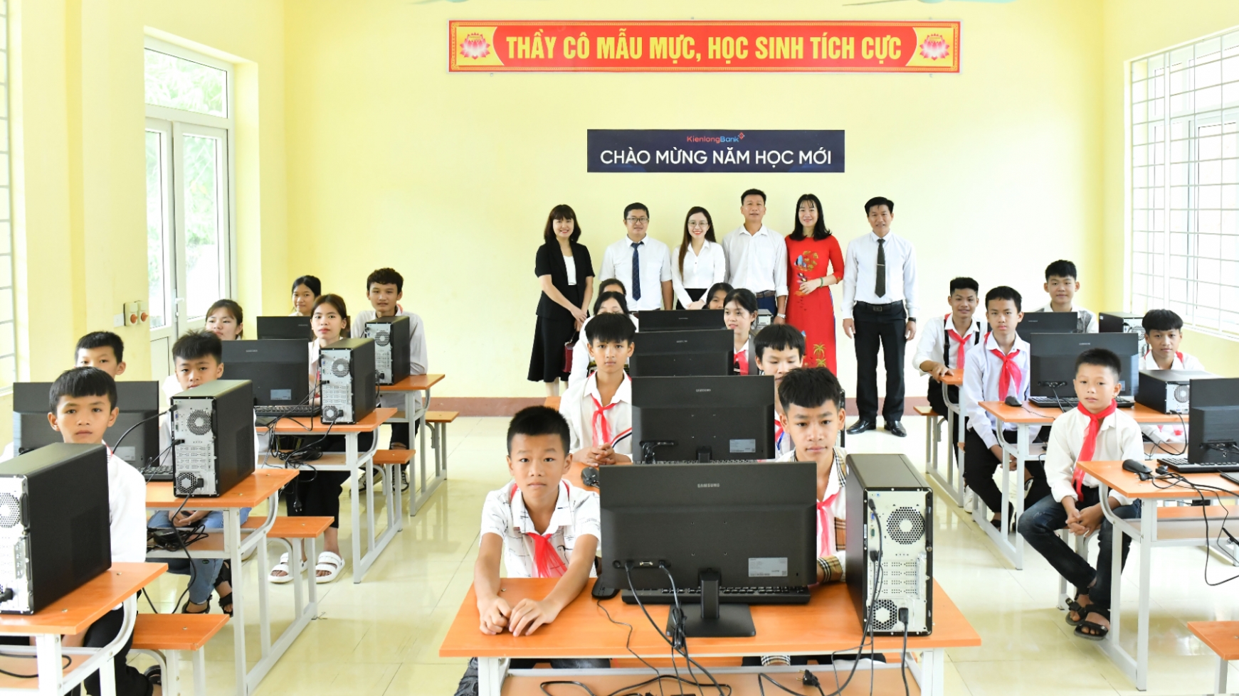 KienlongBank hỗ trợ vùng sâu, vùng xa các hoạt động giáo dục, dịch vụ công