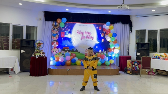 Muối Dubai "bắn rap" cực sung tại Chương trình "Vầng trăng yêu thương"