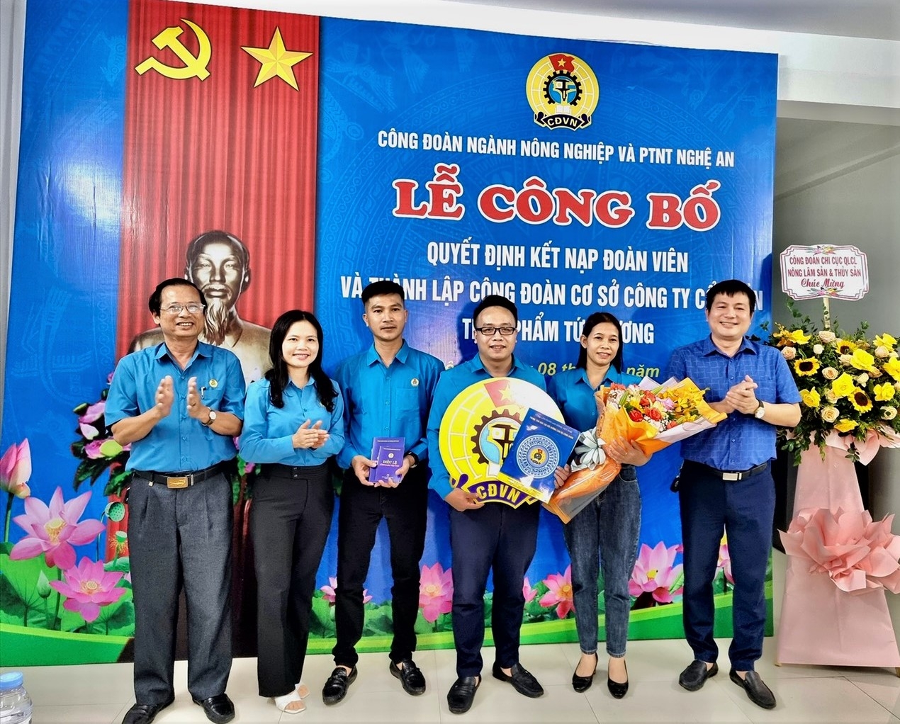 Thành lập CĐCS Công ty Cổ phần Thực phẩm Tứ Phương