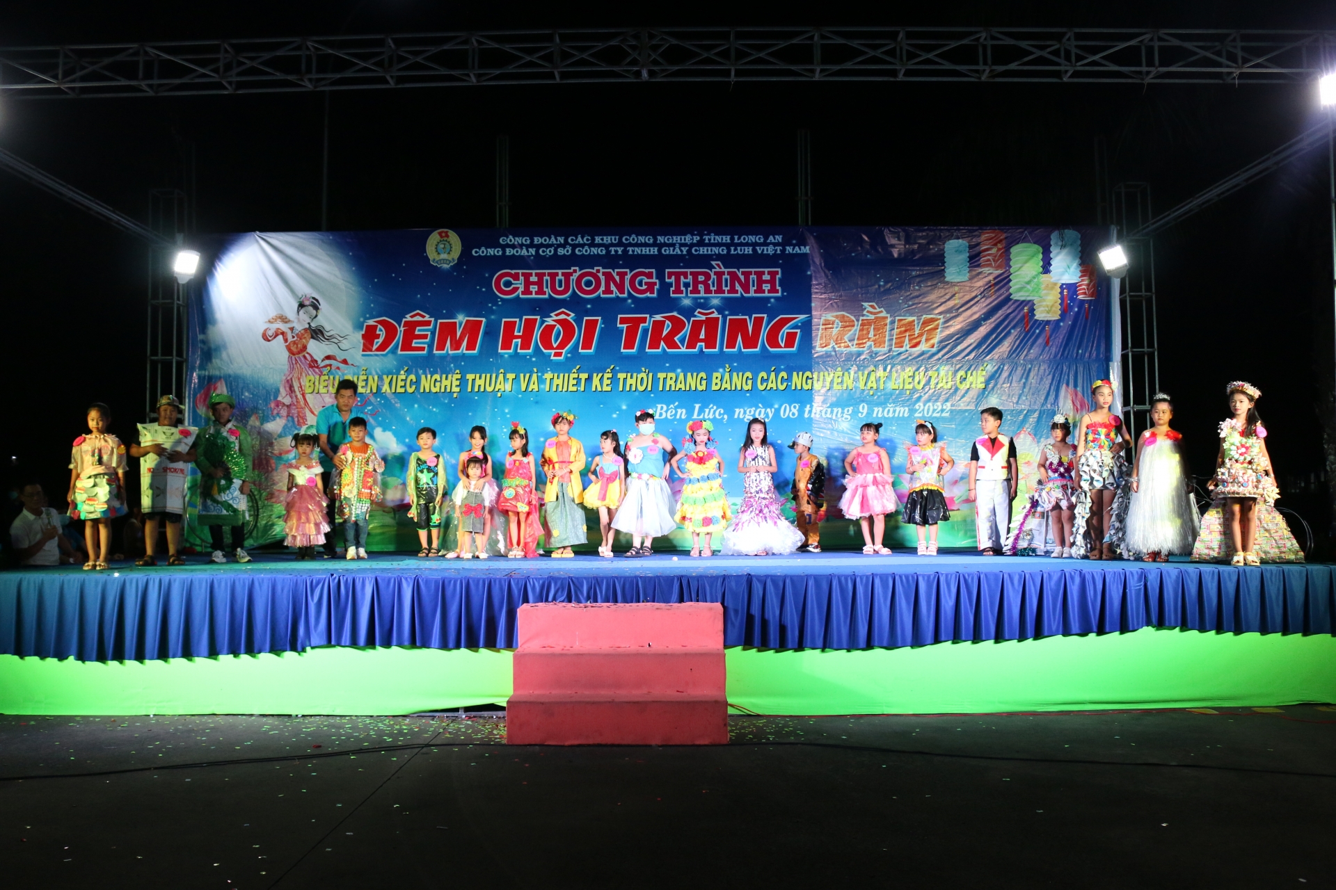 Long An: Con của công nhân lao động được đón Tết Trung thu đầm ấm