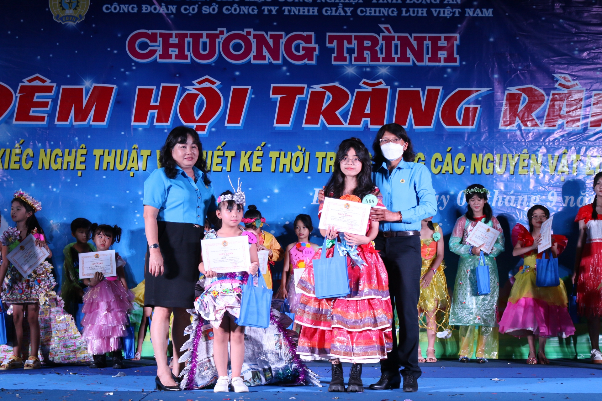 Long An: Con của công nhân lao động được đón Tết Trung thu đầm ấm