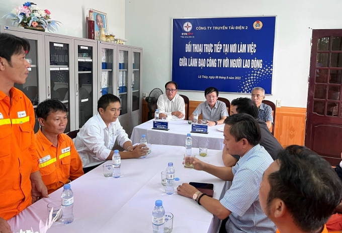 Công ty Truyền tải điện 2 đối thoại với người lao động