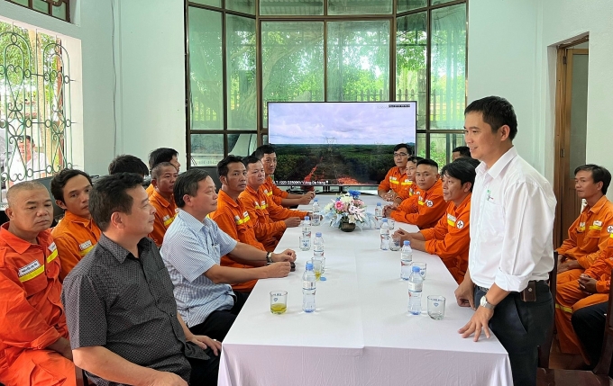 Công ty Truyền tải điện 2 đối thoại với người lao động