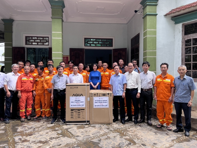 Công ty Truyền tải điện 2 đối thoại với người lao động