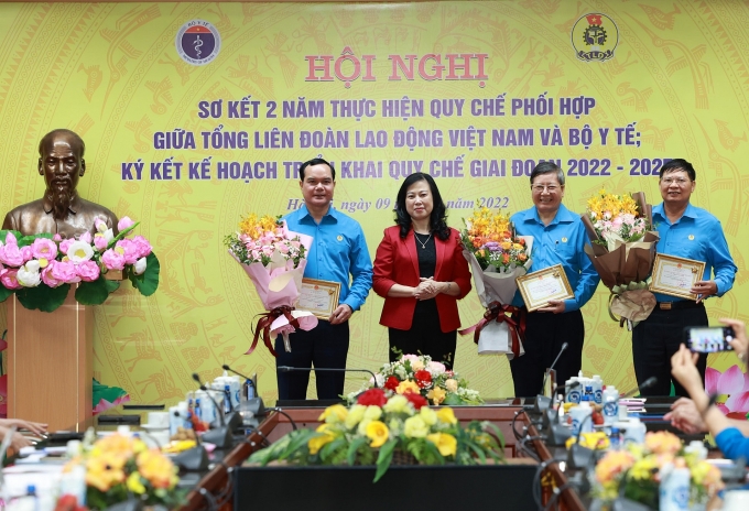 Tháo gỡ khó khăn trong quá trình thực hiện để chăm sóc tốt sức khỏe NLĐ