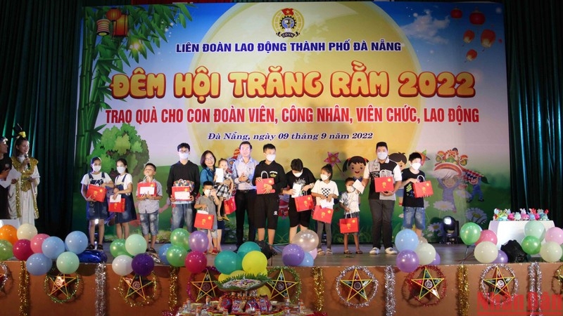 Sôi nổi, đặc sắc chương trình “Đêm hội trăng rằm” của LĐLĐ TP Đà Nẵng