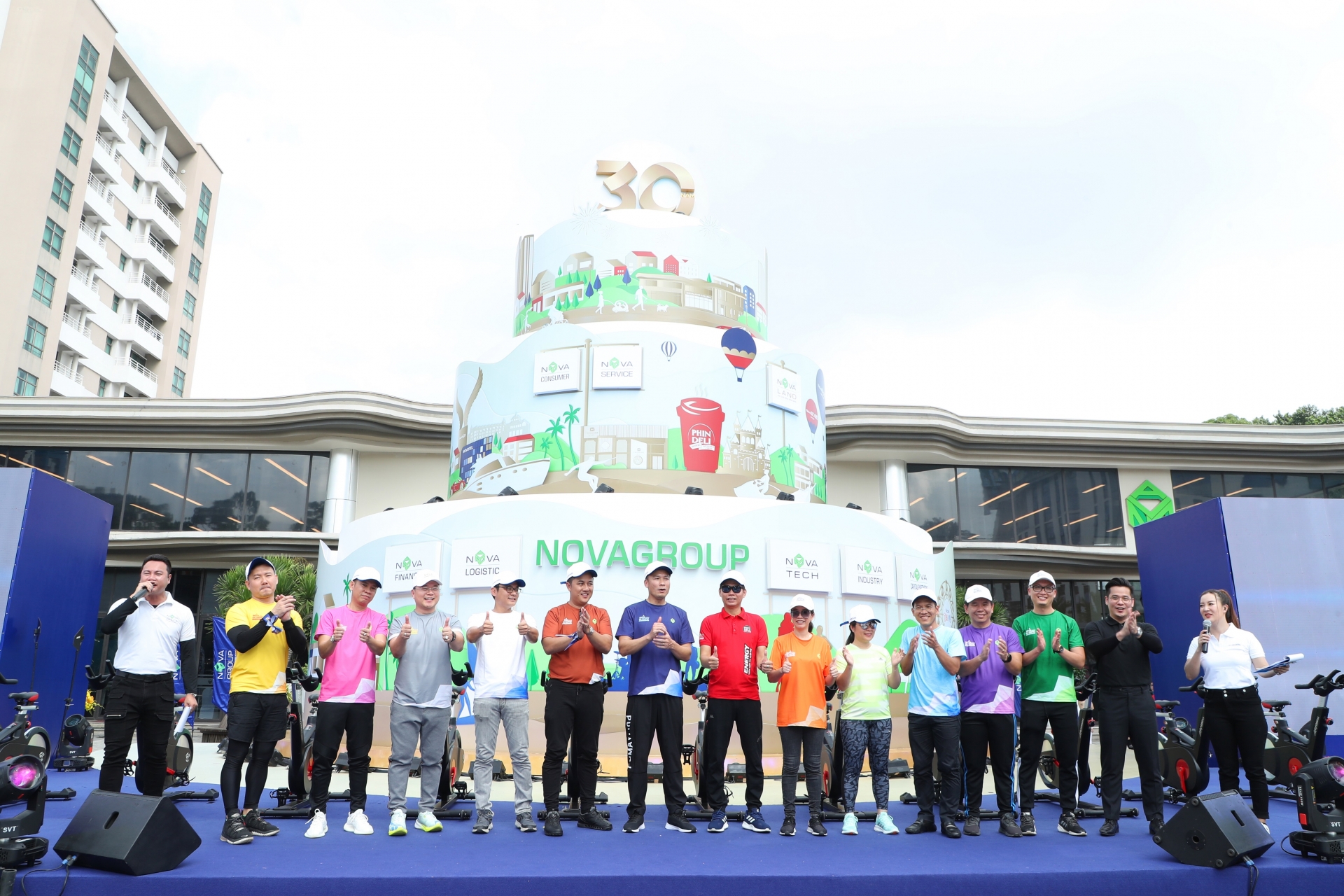 Hướng tới Work – Life balance – NovaGroup ra mắt “Cộng đồng sống khỏe Nova” Hướng tới Work – Life balance – NovaGroup ra mắt “Cộng đồng sống khỏe Nova”