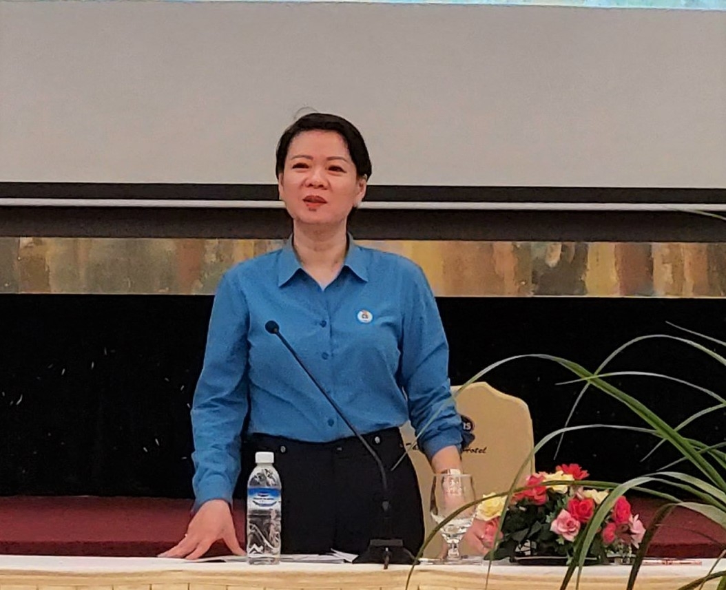 Tổng LĐLĐ Việt Nam tập huấn chuyên đề quan hệ lao động cho cán bộ công đoàn