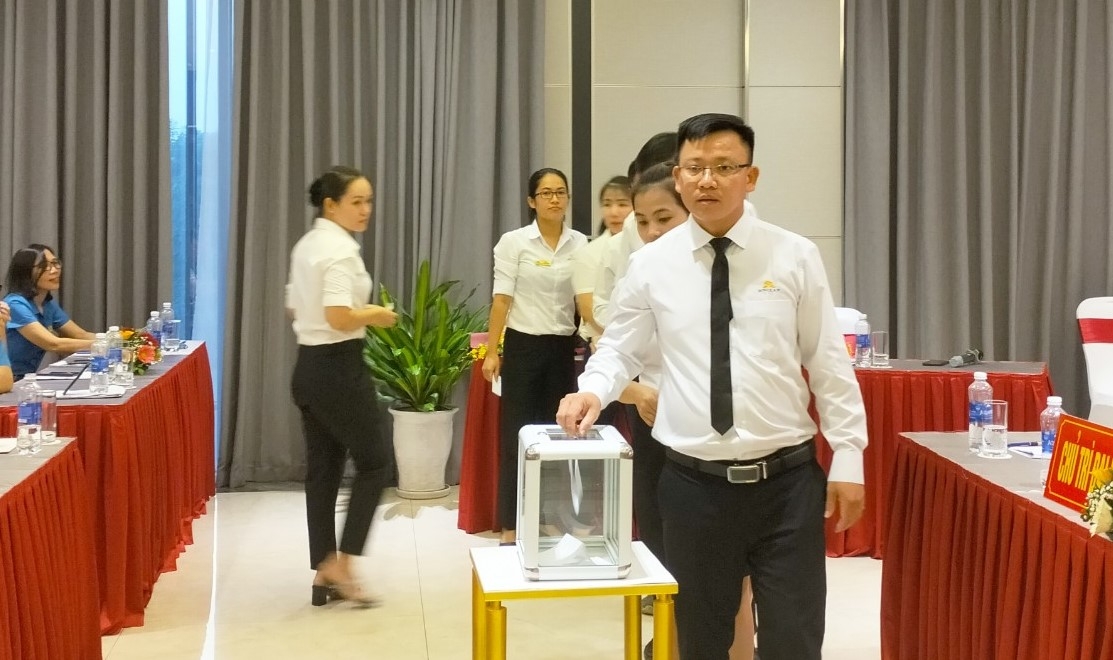 LĐLĐ huyện Nghi Xuân thành lập CĐCS, kết nạp 40 đoàn viên LĐLĐ huyện Nghi Xuân thành lập CĐCS, kết nạp 40 đoàn viên