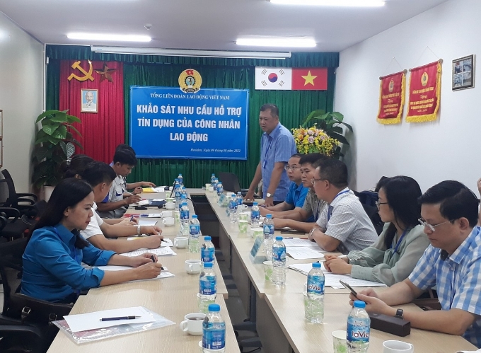 Hỗ trợ người lao động ứng phó với “tín dụng đen”