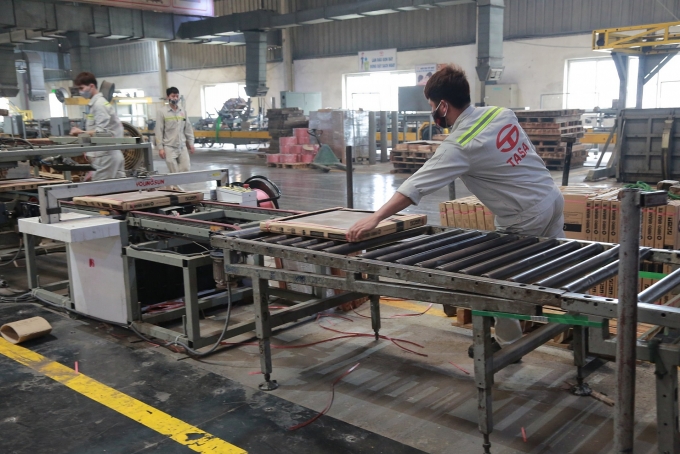 Hỗ trợ người lao động ứng phó với “tín dụng đen”