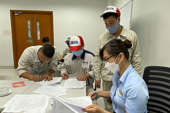 Tín dụng đen và Công đoàn ở đâu?