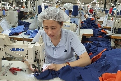 Giúp công nhân tránh xa “tín dụng đen” Giúp công nhân tránh xa “tín dụng đen”