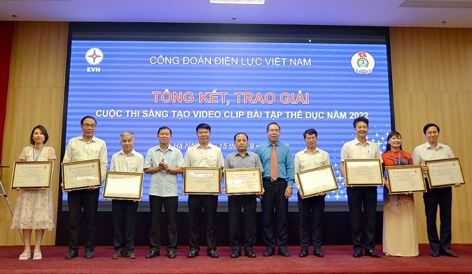 Tổng kết chương trình “Giờ thứ 9+” và sáng tạo video clip bài tập thể dục