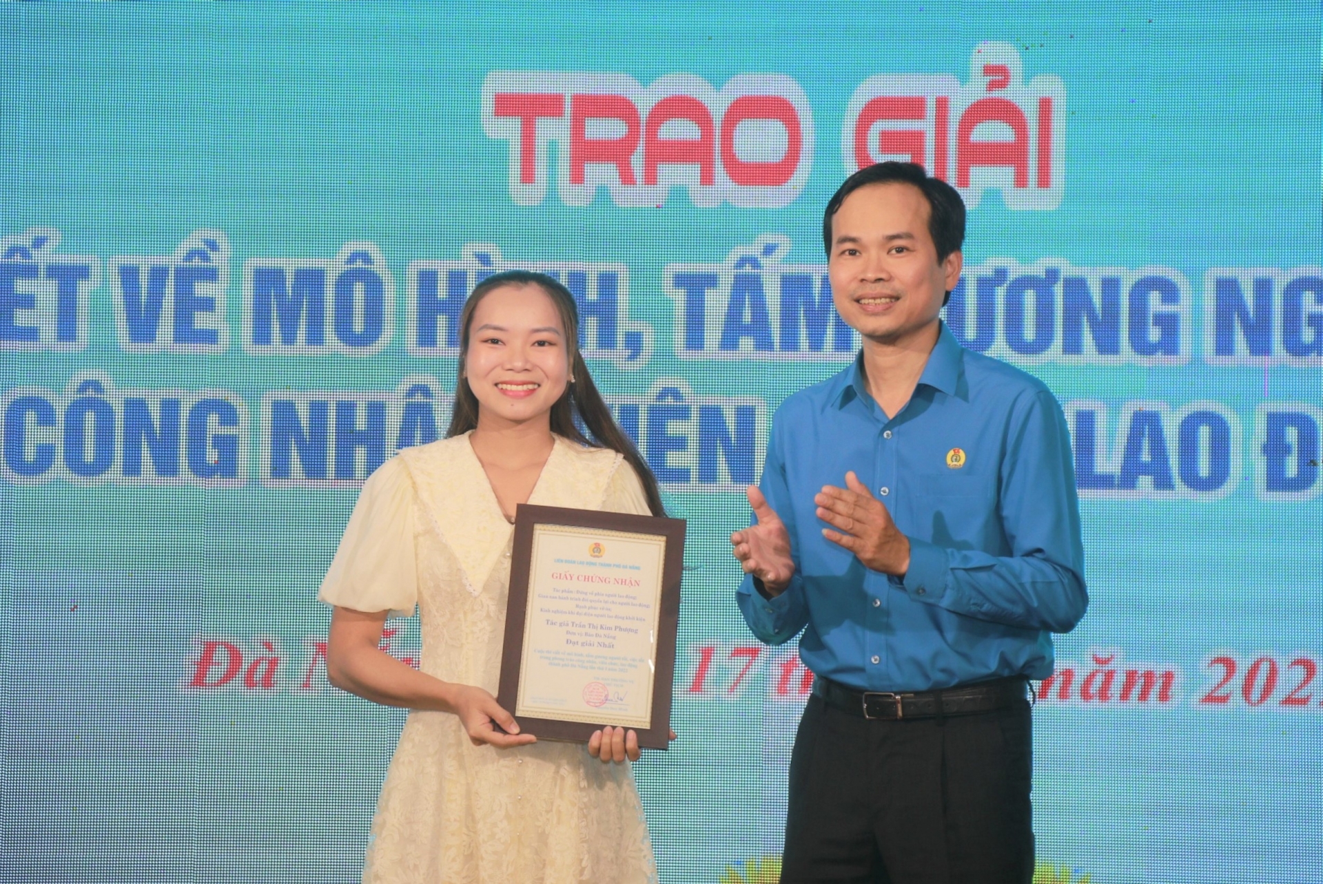 Trao giải Cuộc thi viết về phong trào CNVCLĐ TP Đà Nẵng lần thứ I năm 2022