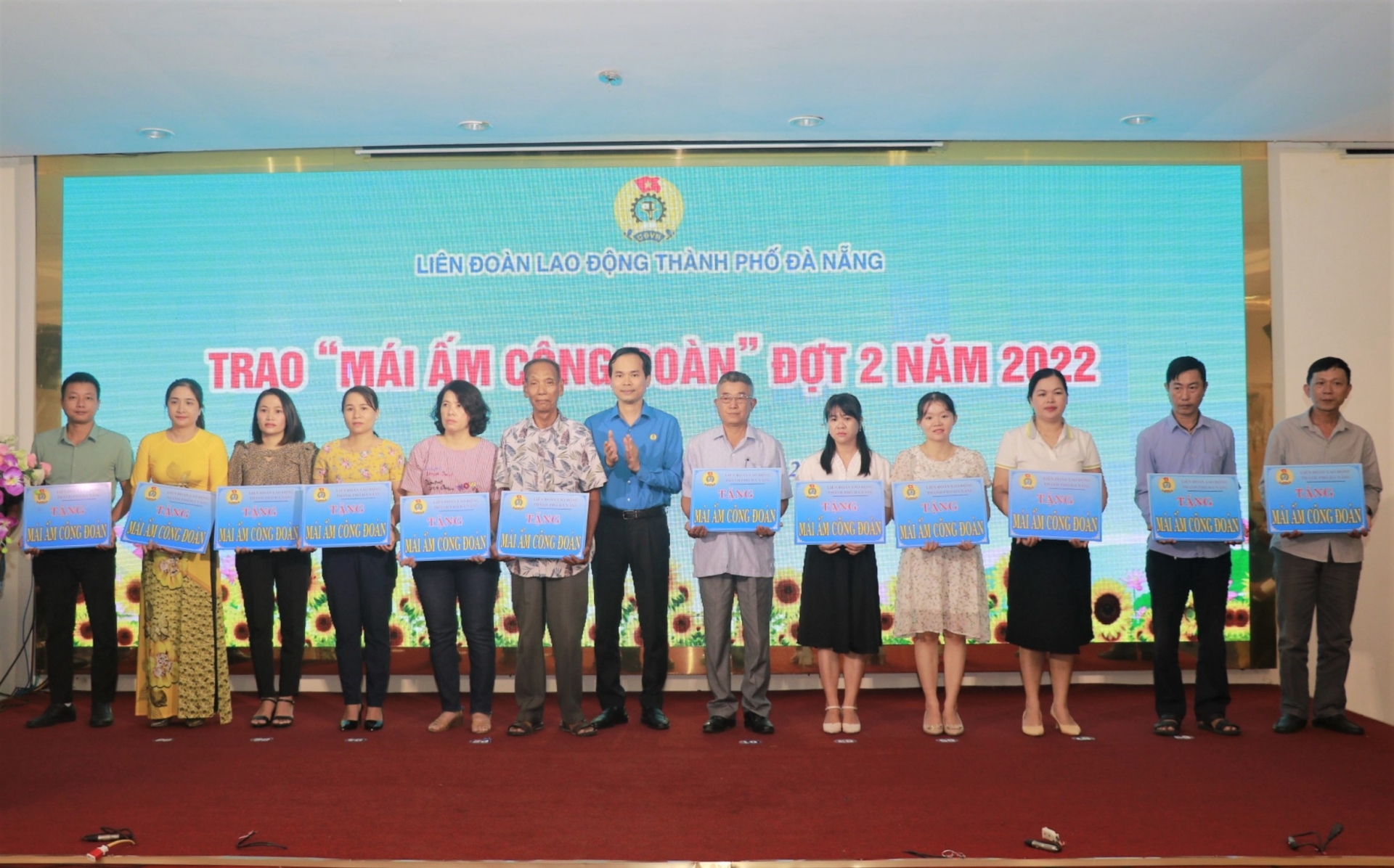 Trao giải Cuộc thi viết về phong trào CNVCLĐ TP Đà Nẵng lần thứ I năm 2022