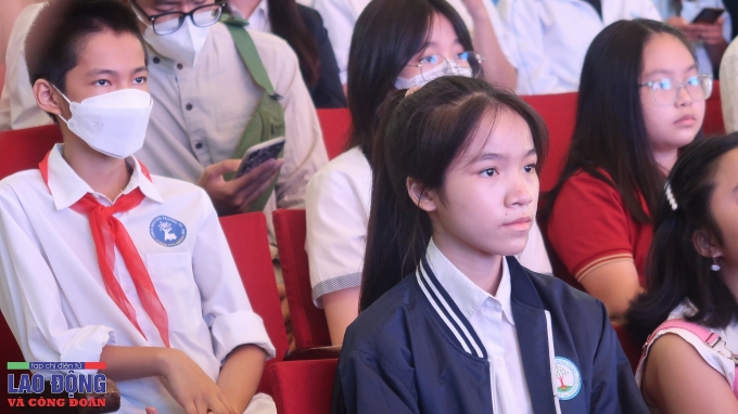 Công đoàn Viên chức Việt Nam tuyên dương học sinh đoạt giải Quốc gia, Quốc tế Công đoàn Viên chức Việt Nam tuyên dương học sinh đoạt giải quốc gia, quốc tế