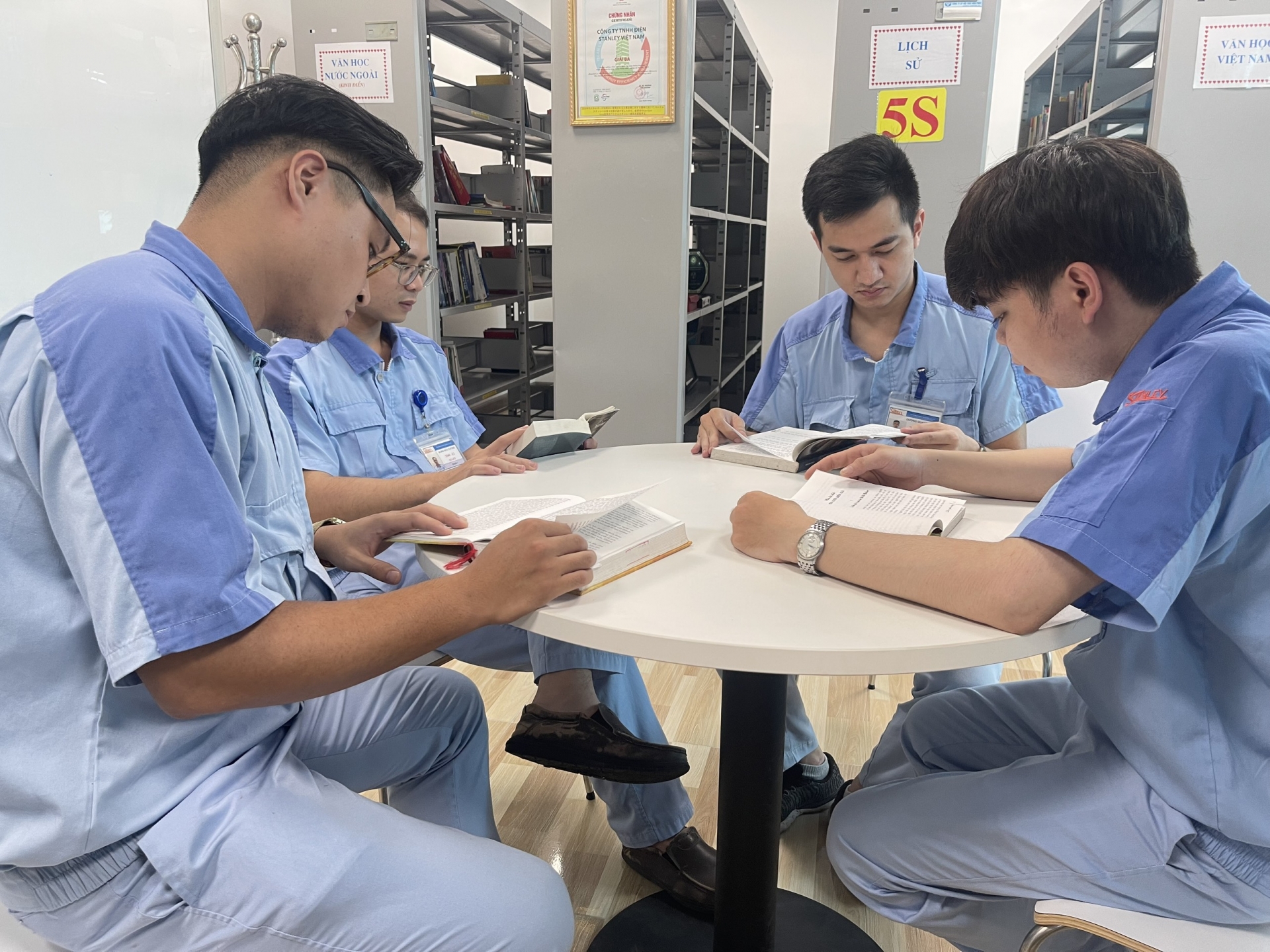 Khích lệ đoàn viên, NLĐ sáng tạo, nâng cao năng suất lao động Khích lệ đoàn viên, NLĐ sáng tạo, nâng cao năng suất lao động