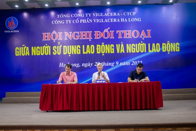 Công ty CP Viglacera Hạ Long tổ chức Hội nghị đối thoại với người lao động