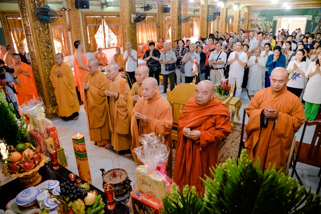Sen Đôn Ta - lễ cúng ông bà của người Khmer Nam Bộ