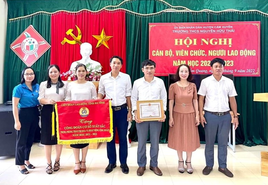 Cẩm Xuyên: Hoàn thành hội nghị cán bộ, viên chức năm học 2022-2023