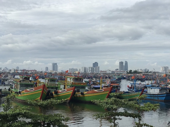 Các tỉnh miền Trung đang khẩn trương ứng phó với siêu bão Noru Các tỉnh miền Trung đang khẩn trương ứng phó với siêu bão Noru