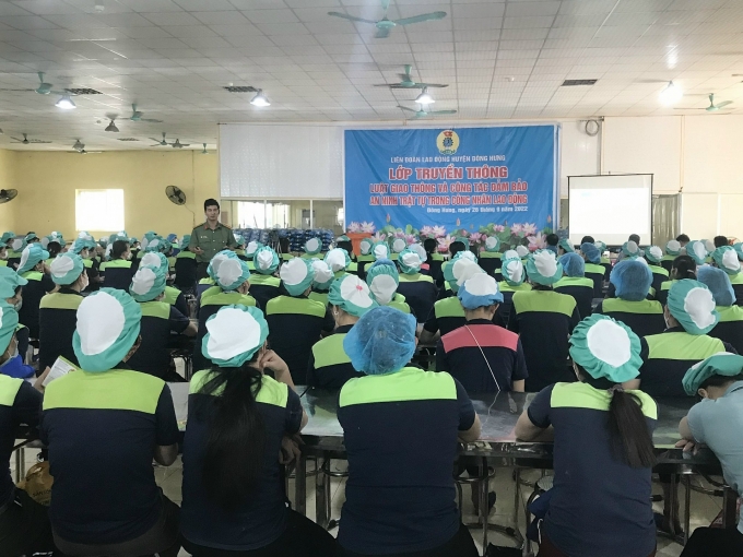 Thái Bình: Truyền thông về an ninh, an toàn giao thông cho công nhân