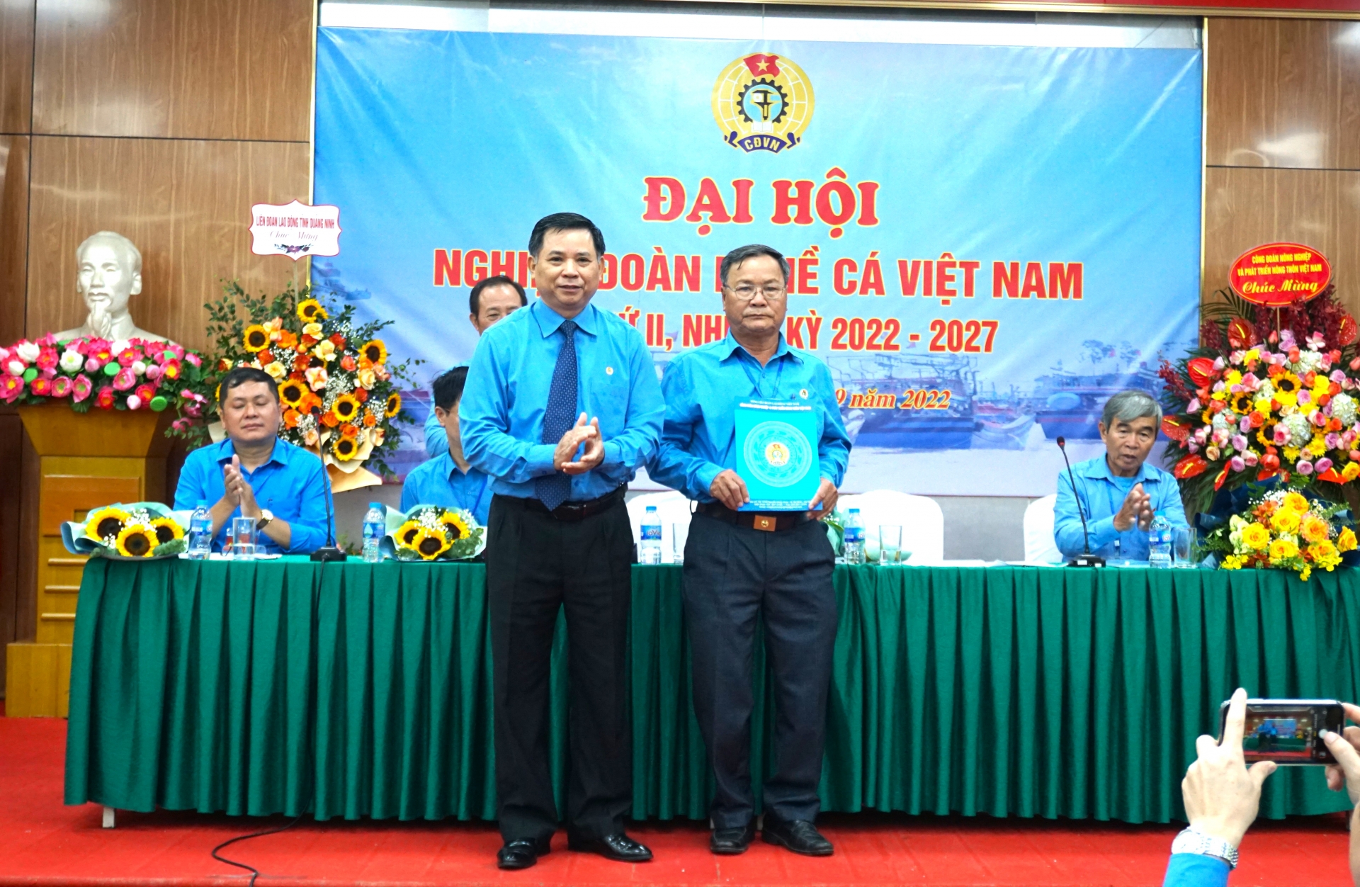 NNghiệp đoàn nghề cá đoàn kết ngư dân ra khơi, chia sẻ ngư trường và cơn hoạn nạn NNghiệp đoàn nghề cá đoàn kết ngư dân ra khơi, chia sẻ ngư trường và cơn hoạn nạn