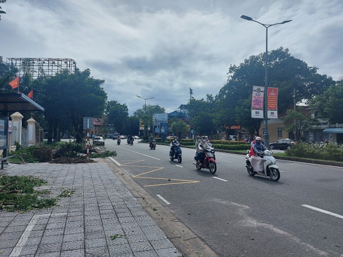 Huyện đảo Lý Sơn có hàng trăm nhà bị tốc mái do bão số 4 Noru, nhiều tàu cá bị chìm Huyện đảo Lý Sơn có hàng trăm nhà bị tốc mái do bão số 4 Noru, nhiều tàu cá bị chìm