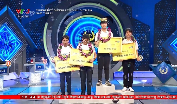 Chiếc vòng nguyệt quế và lời nhắn cuối cùng Chiếc vòng nguyệt quế và lời nhắn cuối cùng