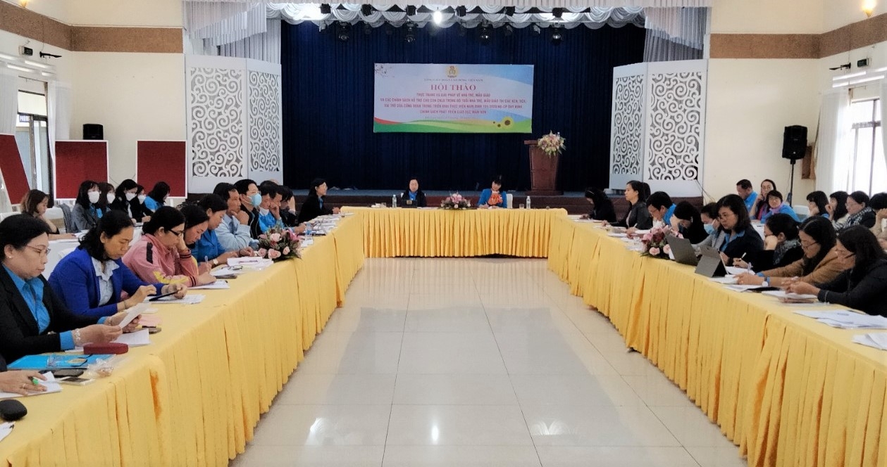 Chia sẻ nhiều thông tin, kinh nghiệm và kiến nghị về chính sách hỗ trợ con công nhân Chia sẻ nhiều thông tin, kinh nghiệm và kiến nghị về chính sách hỗ trợ con công nhân