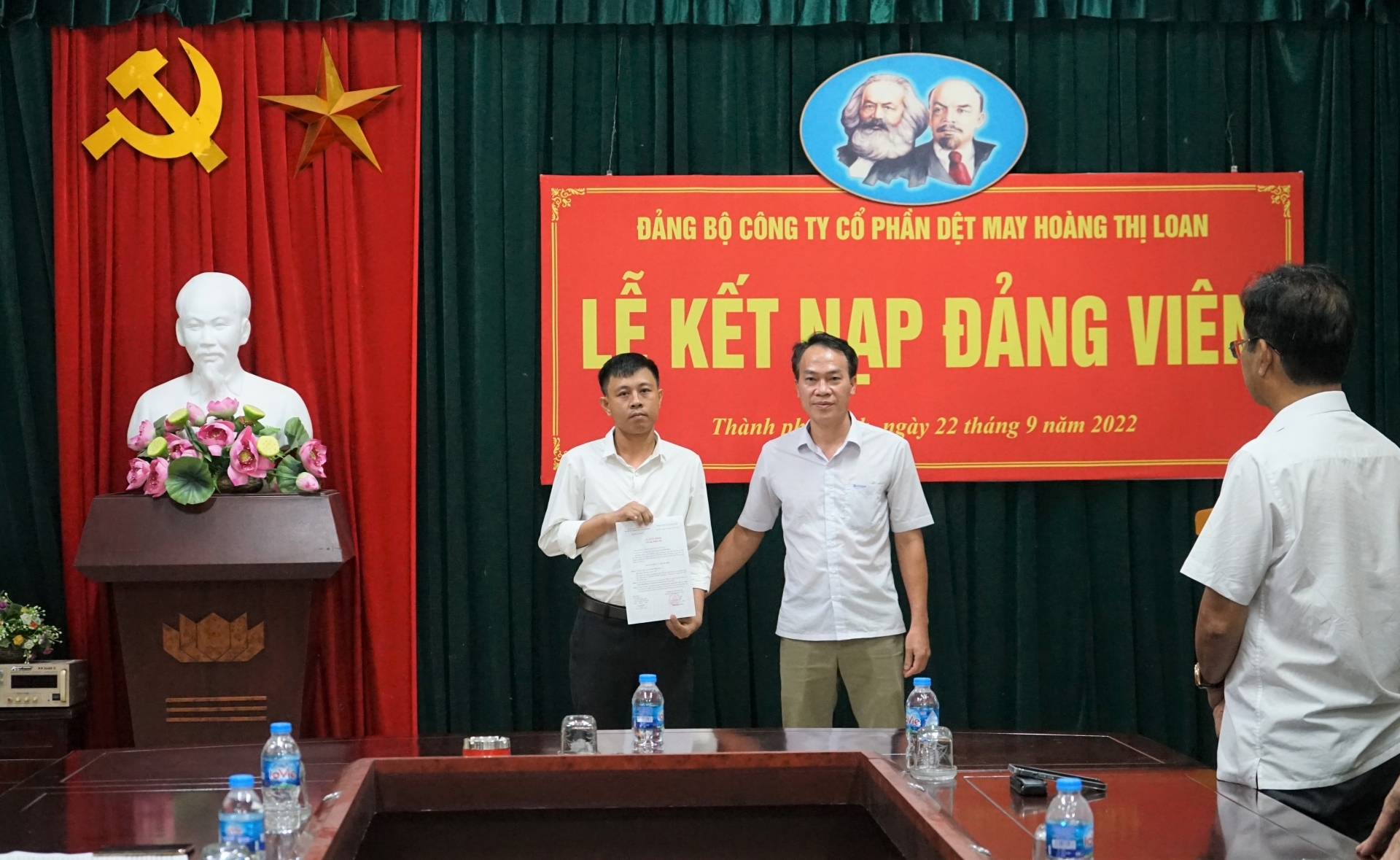 Nhận thức của doanh nghiệp: Yếu tố tiên quyết công tác thành lập tổ chức cơ sở đảng Nhận thức của doanh nghiệp: Yếu tố tiên quyết công tác thành lập tổ chức cơ sở đảng