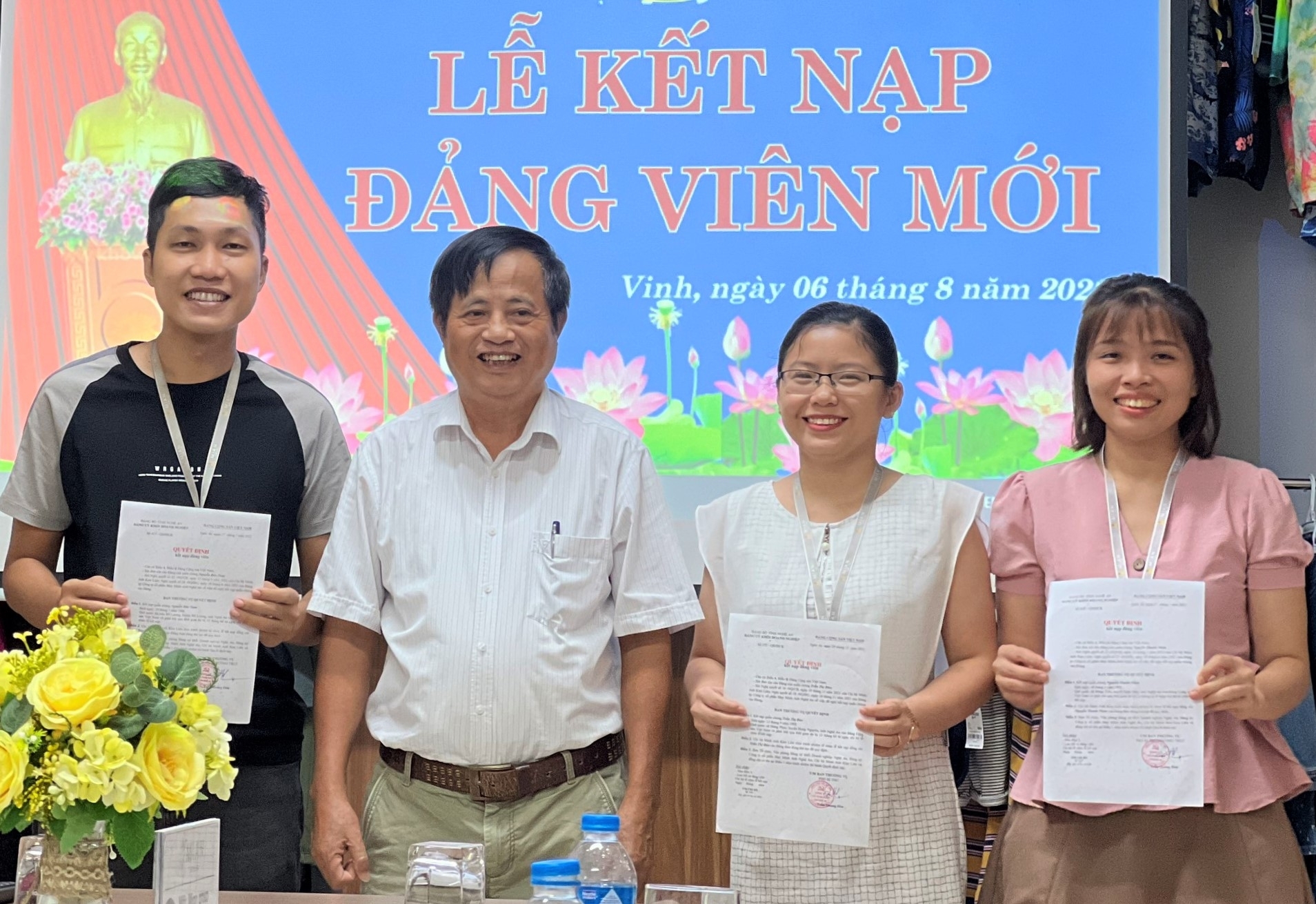 Nhận thức của doanh nghiệp: Yếu tố tiên quyết công tác thành lập tổ chức cơ sở đảng Nhận thức của doanh nghiệp: Yếu tố tiên quyết công tác thành lập tổ chức cơ sở đảng