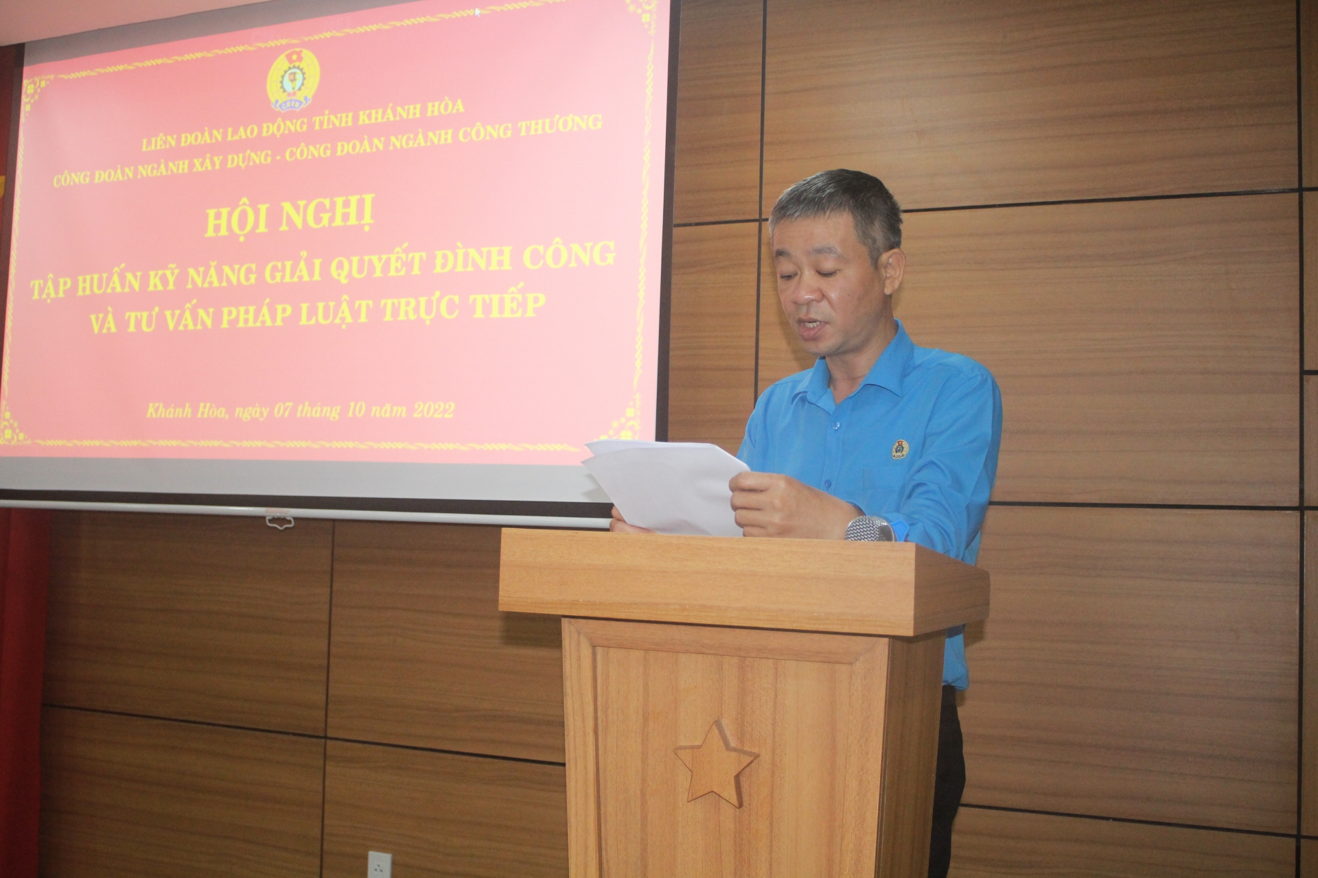 Khánh Hòa: Tổ chức tư vấn pháp luật cho đoàn viên, người lao động Khánh Hòa: Tổ chức tư vấn pháp luật cho đoàn viên, người lao động