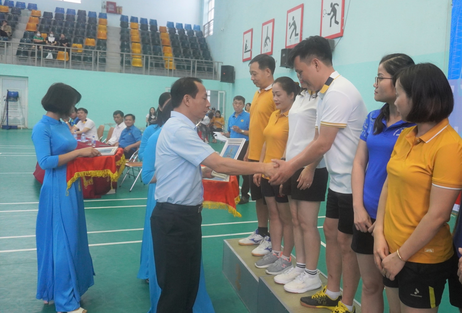 Sôi nổi Hội thao Cán bộ công đoàn chuyên trách tỉnh Thanh Hoá