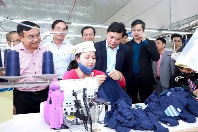 Đưa Đảng đến với công nhân lao động và doanh nghiệp   Vai trò của cả hệ thống chính trị