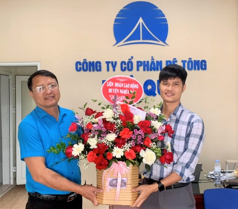 Công đoàn Nghệ An chúc mừng các doanh nghiệp nhân ngày Doanh nhân Việt Nam Công đoàn Nghệ An chúc mừng các doanh nghiệp nhân Ngày Doanh nhân Việt Nam