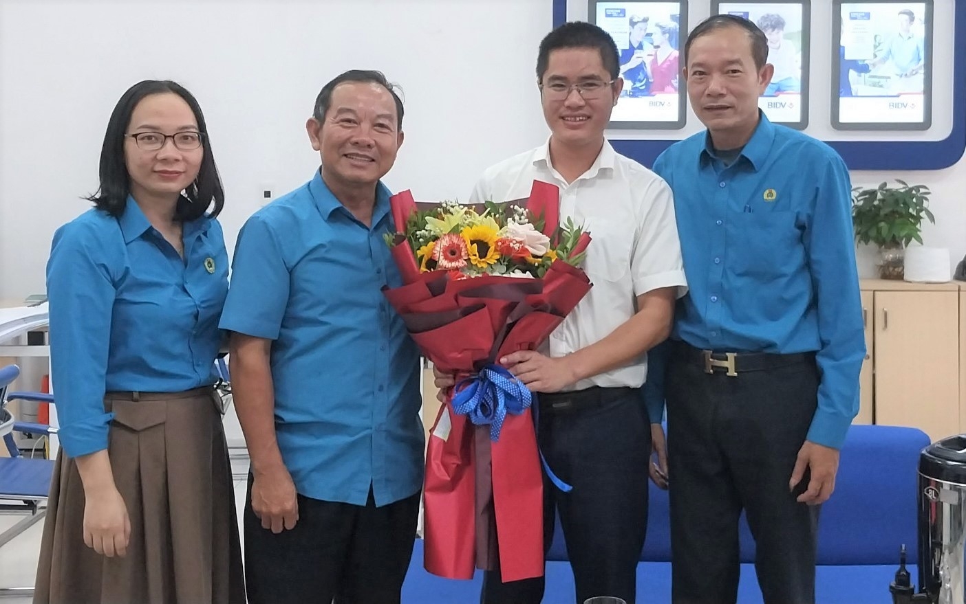 LĐLĐ Cẩm Xuyên chúc mừng các doanh nghiệp nhân kỷ niệm ngày Doanh nhân Việt Nam LĐLĐ huyện Cẩm Xuyên chúc mừng các doanh nghiệp nhân ngày Doanh nhân Việt Nam