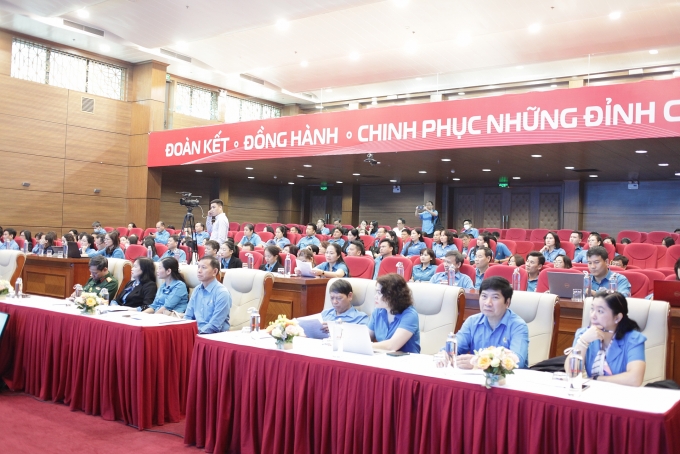 Tập huấn cho cán bộ làm công tác tuyên truyền Tập huấn cho cán bộ làm công tác tuyên truyền