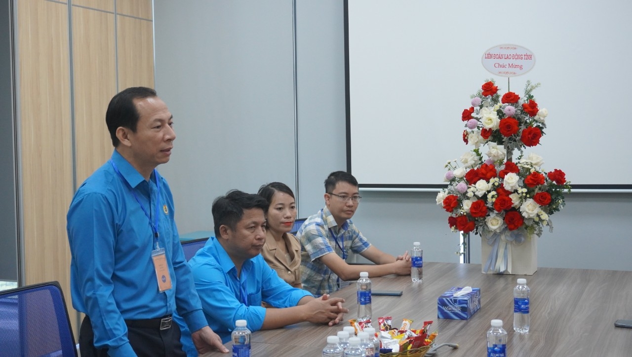 LĐLĐ tỉnh Thanh Hóa chúc mừng các doanh nghiệp nhân ngày Doanh nhân Việt Nam LĐLĐ tỉnh Thanh Hóa chúc mừng các doanh nghiệp nhân ngày Doanh nhân Việt Nam