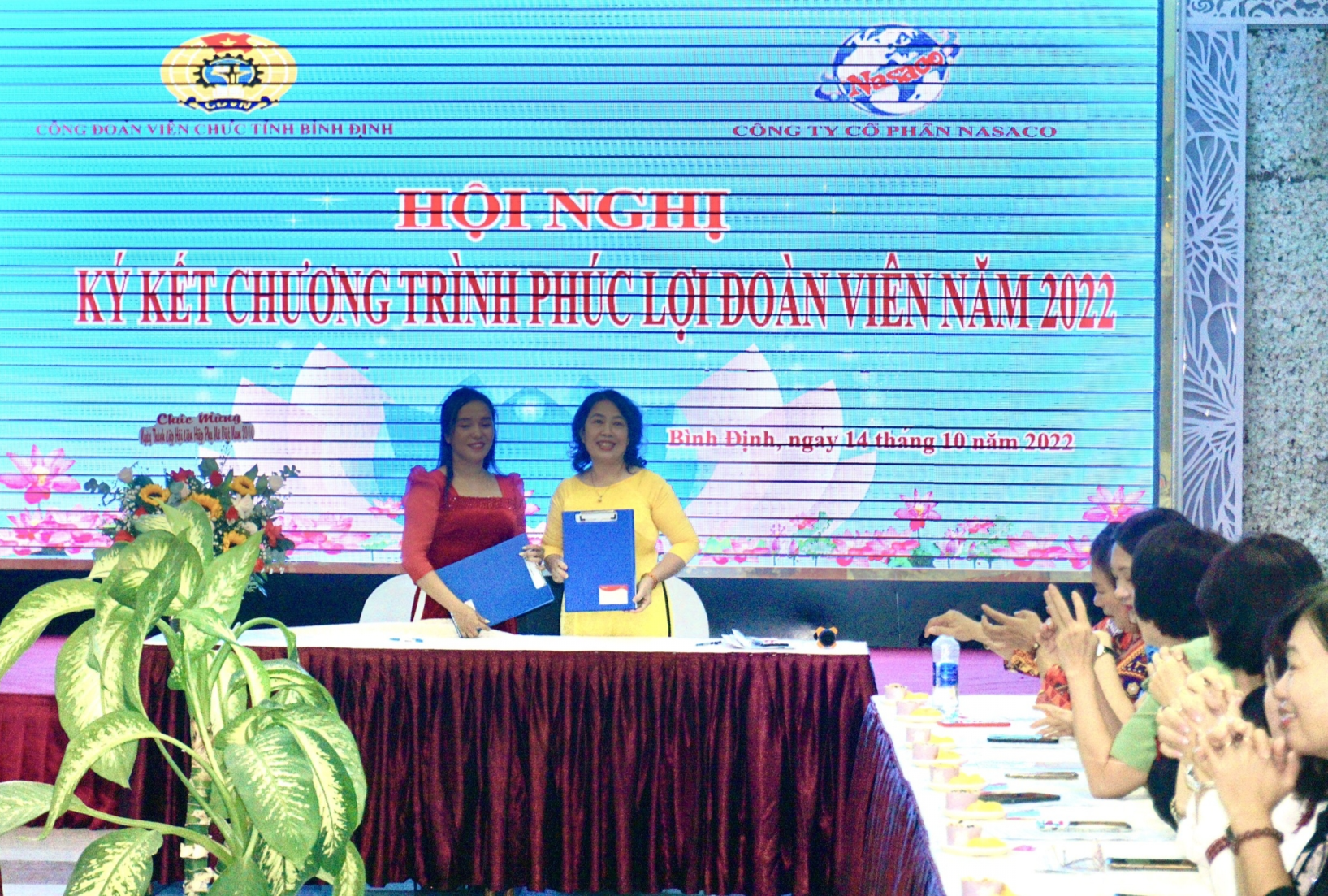 Bình Định: Tổ chức gặp mặt nữ cán bộ công đoàn cơ sở nhân ngày 20/10 Bình Định: Tổ chức gặp mặt nữ cán bộ công đoàn cơ sở nhân ngày 20/10