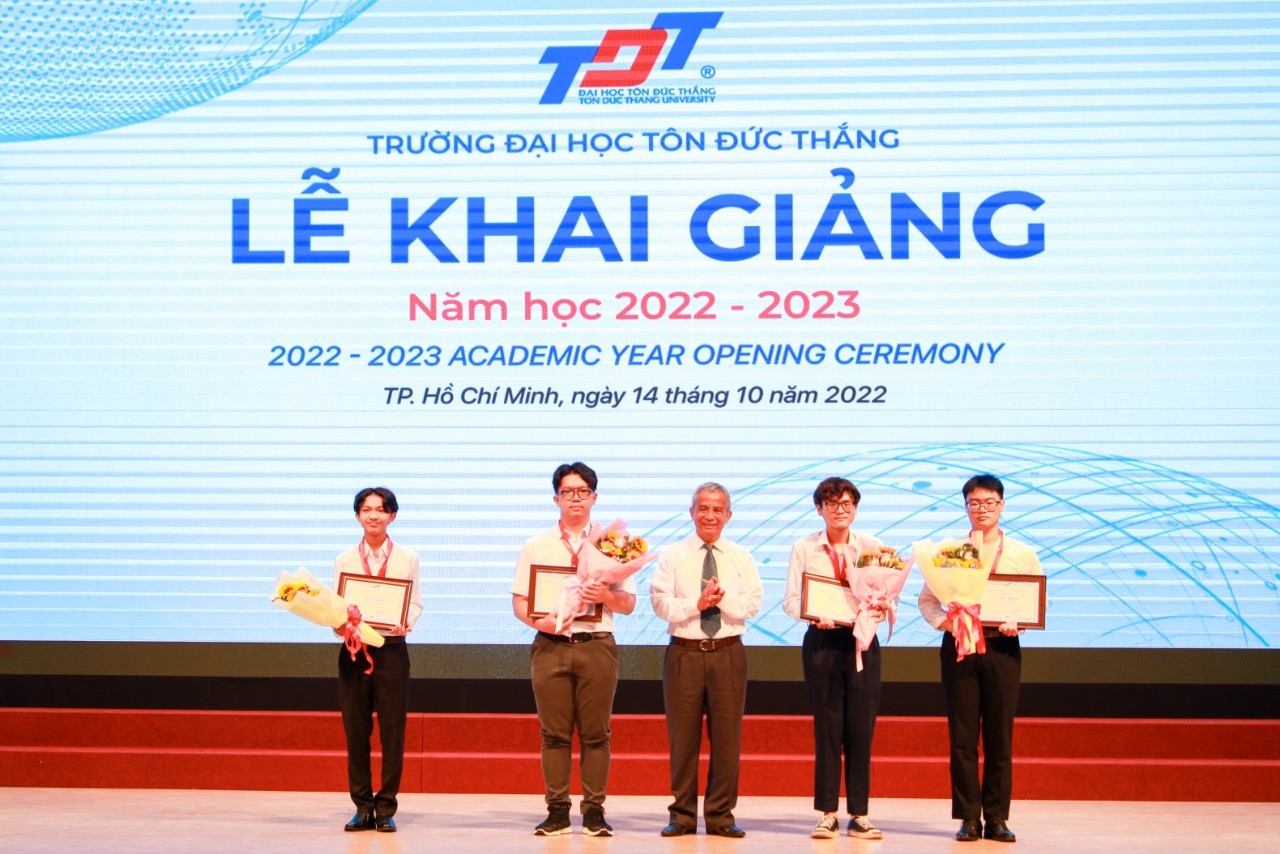 Trường Đại học Tôn Đức Thắng: Kiên trì định hướng giáo dục con người toàn diện Trường Đại học Tôn Đức Thắng: Kiên trì định hướng giáo dục con người toàn diện