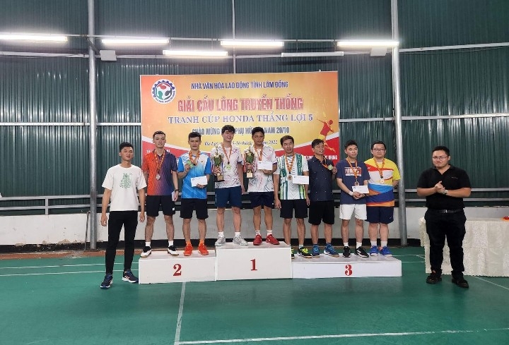 Nhà Văn hóa Lao động tỉnh Lâm Đồng huy động hơn 40 triệu đồng tổ chức Giải Cầu lông