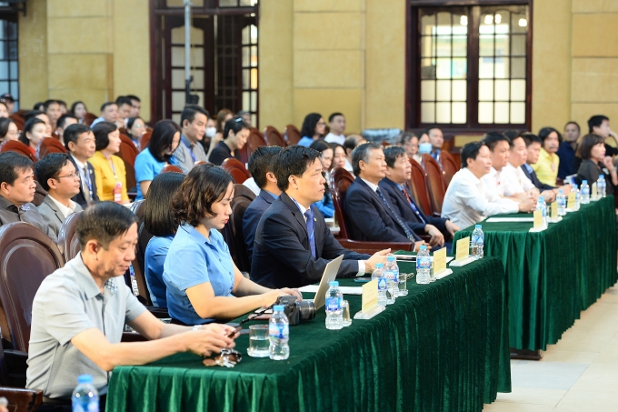 Hội thi “Công đoàn tham gia cải cách hành chính và xây dựng Văn hoá công vụ” Hội thi “Công đoàn tham gia cải cách hành chính và xây dựng Văn hoá công vụ”