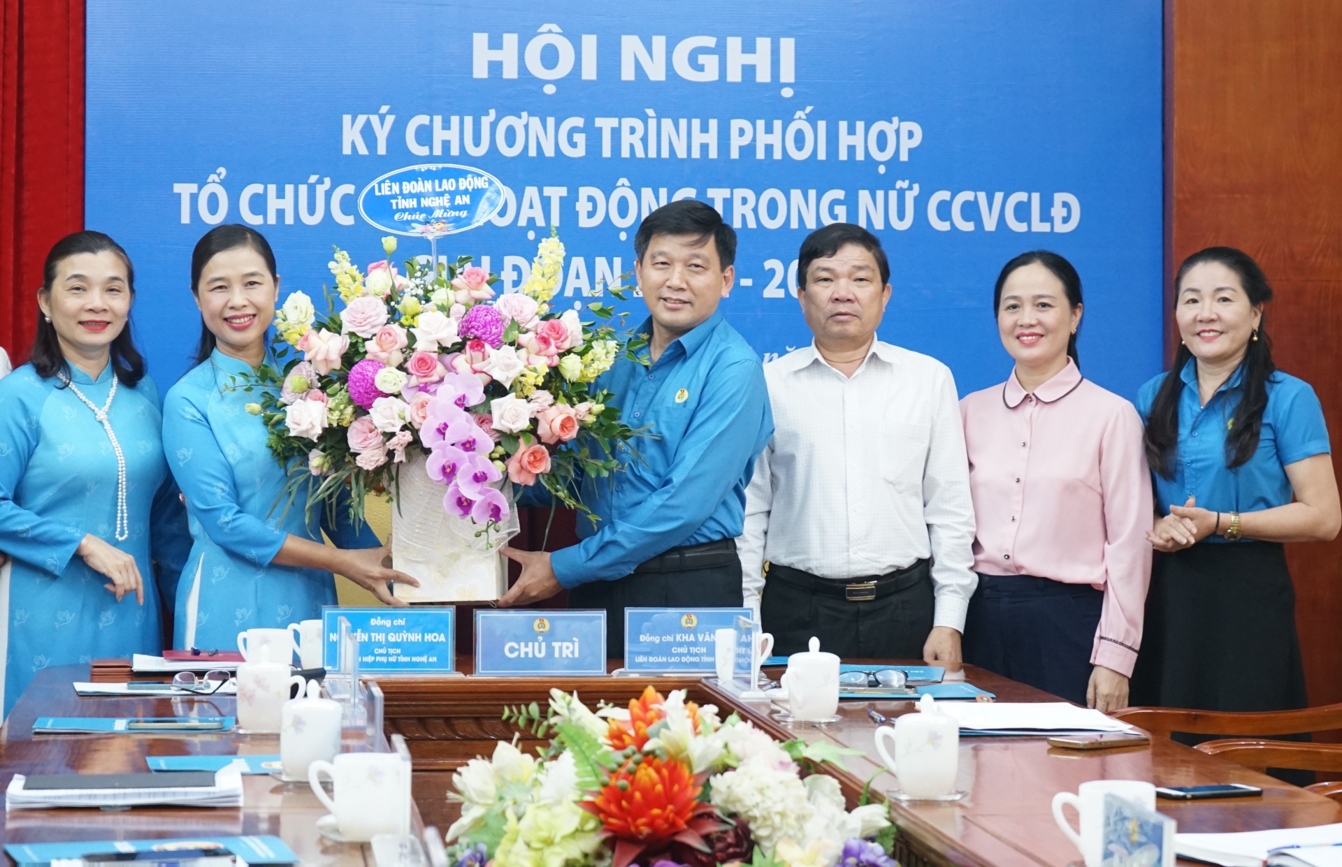 Nghệ An: LĐLĐ và Hội LHPN ký kết phối hợp tổ chức các hoạt động trong nữ CCVCLĐ