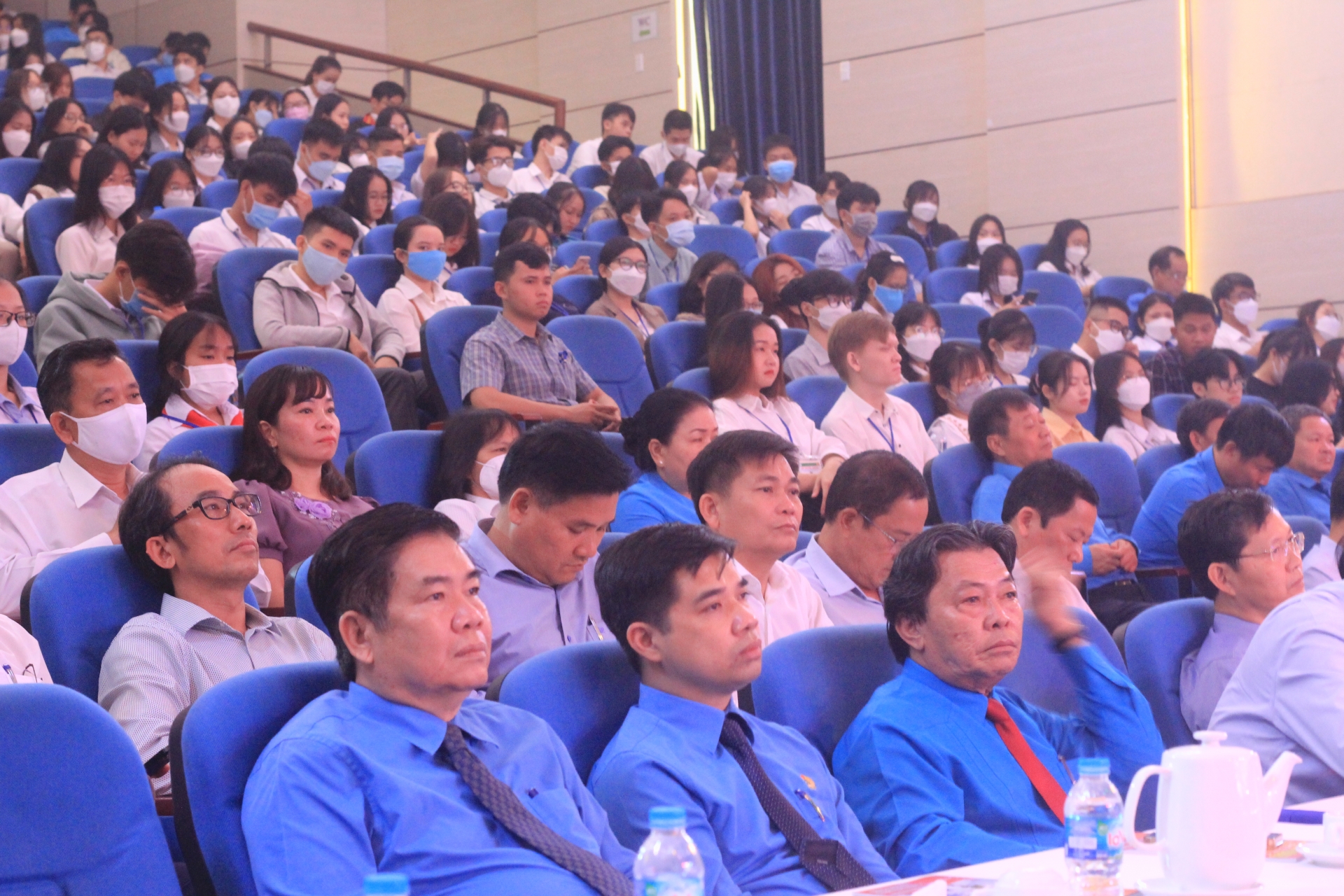 600 học sinh, sinh viên nhận học bổng từ Tập đoàn Cao su Việt Nam 600 học sinh, sinh viên nhận học bổng từ Tập đoàn Cao su Việt Nam