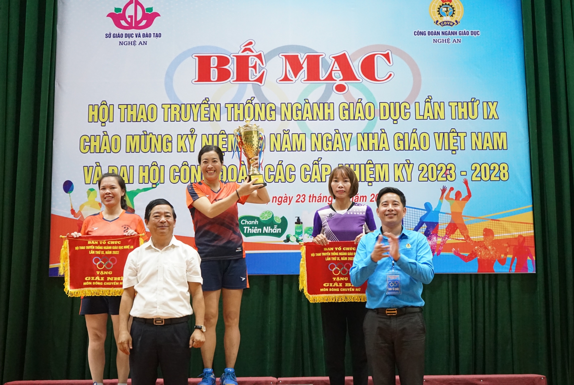 Hội thao truyền thống ngành giáo dục Nghệ An lần thứ IX: Sôi nổi, ấn tượng Hội thao truyền thống ngành giáo dục Nghệ An lần thứ IX: Sôi nổi, ấn tượng