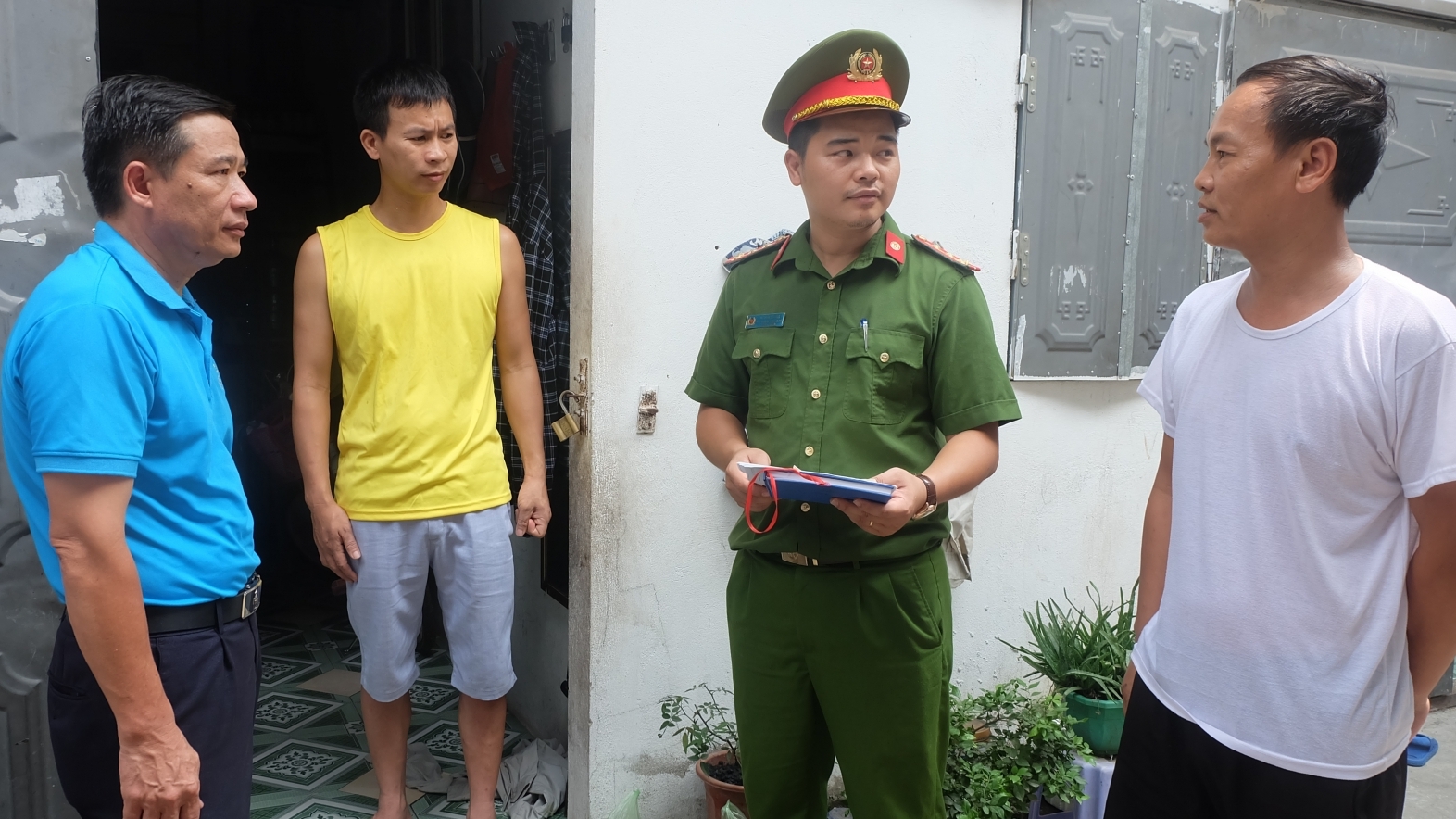 Tổ tự quản khu nhà trọ công nhân ở Hà Nội: Những điều mắt thấy, tai nghe